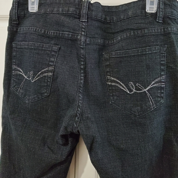 Jeans - Picture 3 of 6